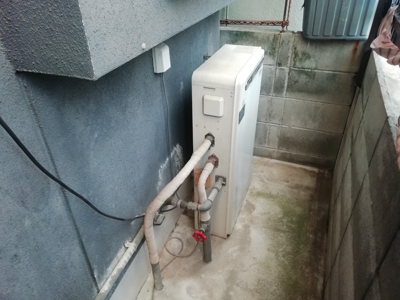 浴槽隣接２穴式のガス給湯器交換｜RFS-E2008SA(B) ｜京都市北区上賀茂