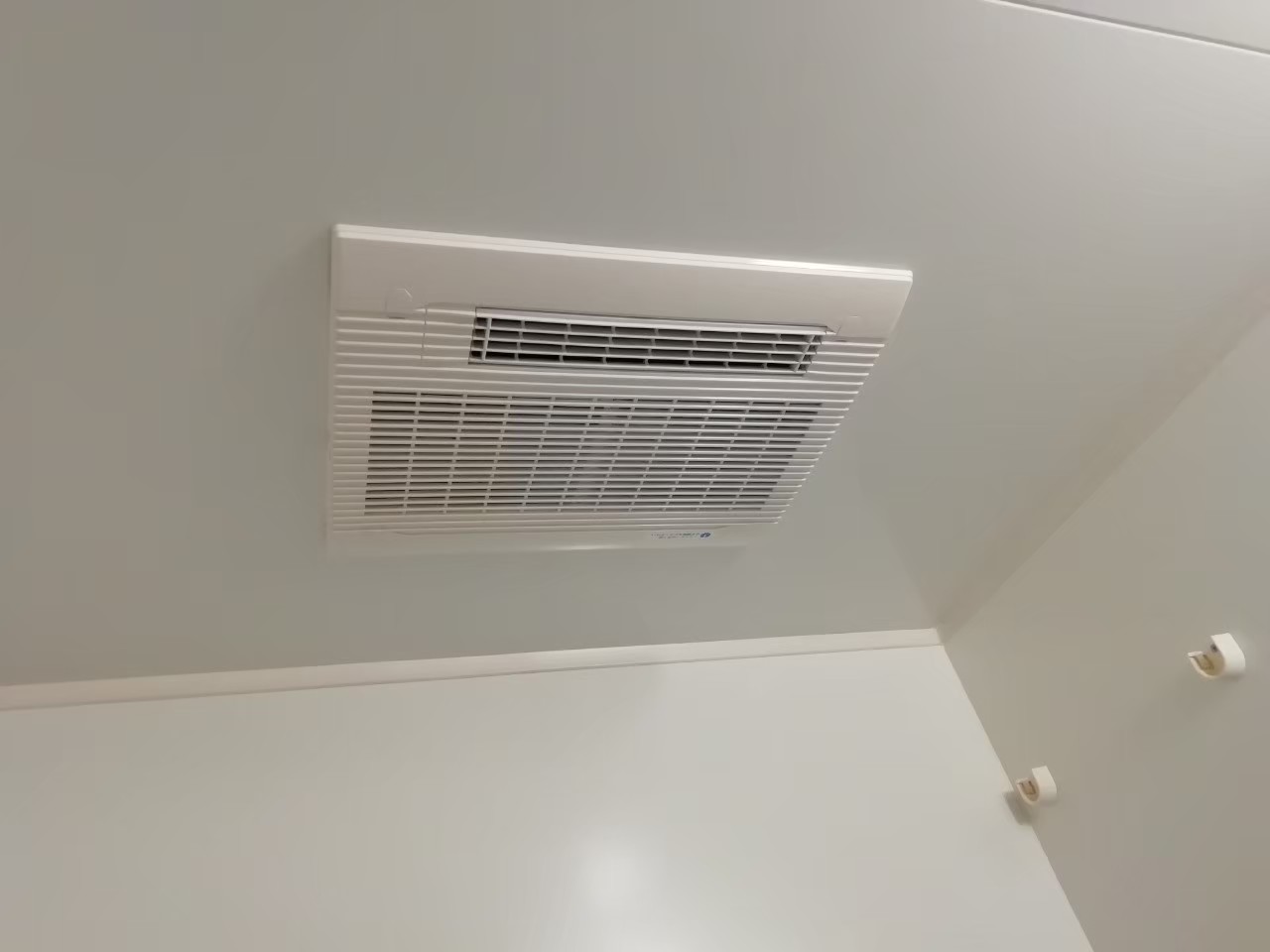 三菱電機 浴室乾燥暖房機｜V-141BZ｜京都市下京区 – 株式会社 ...