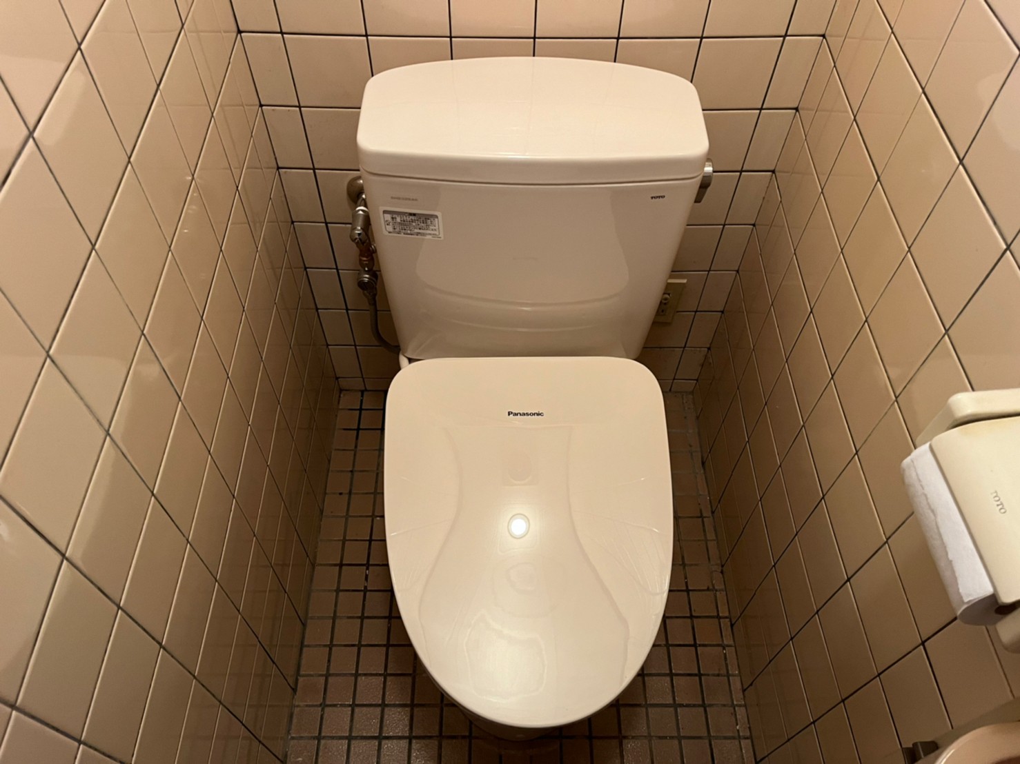 トイレ交換工事　TOTO ﾋﾟｭｱﾚｽﾄQR 手洗なしCS232BM+SH232BAK SC1 ｱｲﾎﾞﾘｰ + ﾊﾟﾅｿﾆｯｸ ﾋﾞｭｰﾃｨｰﾄﾜﾚ DL-RQTK20  ﾘﾓｺﾝ付き【京都市右京区】