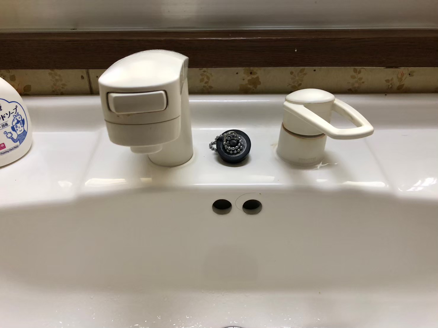 洗面水栓交換　リクシル　ホース収納式シングルレバー洗髪シャワー混合水栓　SF-800SYU【京都市北区】