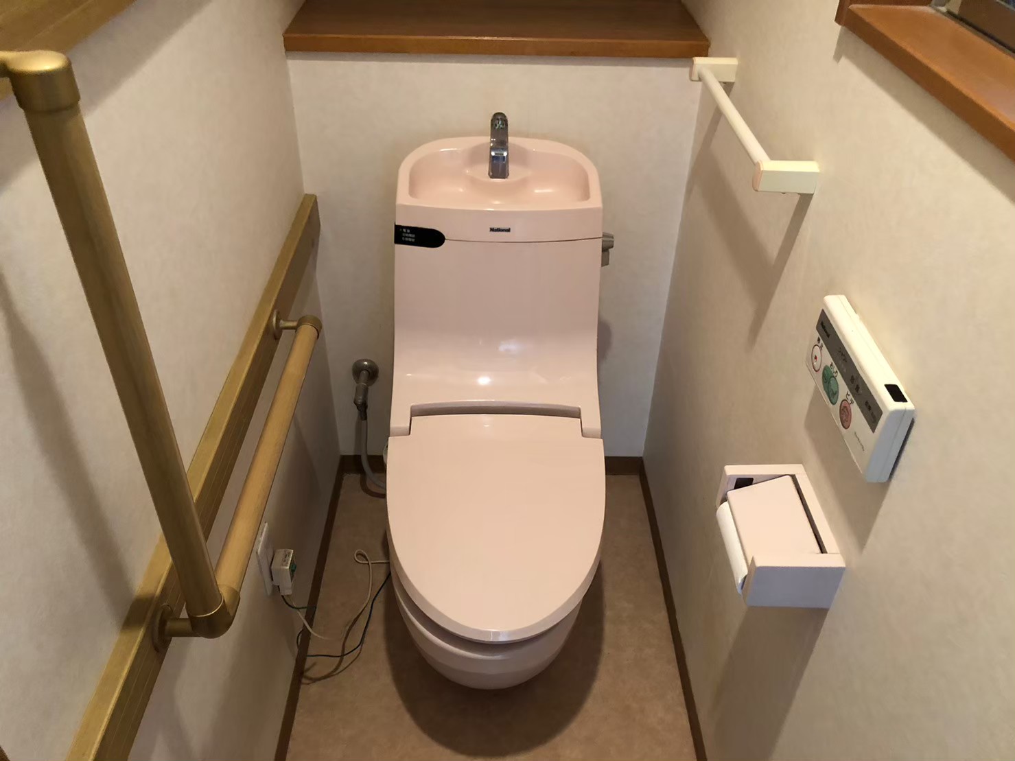 リクシル アメージュシャワートイレ 手洗い付き（オート洗浄タイプ）　YBC-Z30H+DT-Z382H【京都市北区】