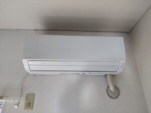 【現場レポート】パナソニック　インバーター冷暖房除湿タイプ　ルームエアコン CS-222DFL　エアコン交換工事
