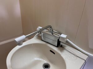 【現場レポート】KVK　デッキ形サーモスタット式シャワーFTB200DP1R2 浴室水栓交換工事