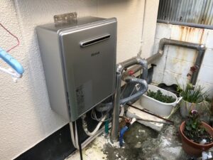 今回は京都市上京区のお客様よりガス給湯器交換のご依頼を頂きました😊ンナイガスふろ給湯器 エコジョーズ １６号 オートタイプ RUF-E1616SAW(A) 13A