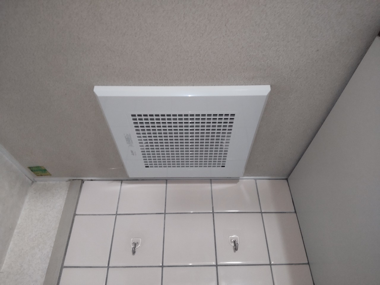 三菱電機 台所換気扇VD-10Z14交換工事【京都市下京区の不動産管理会社様より】