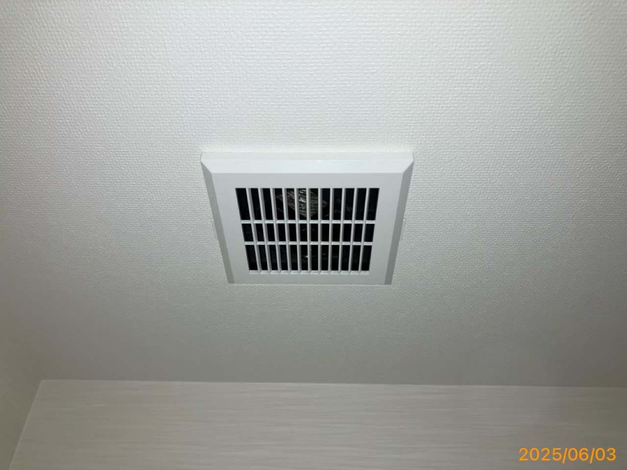 浴室換気扇交換工事 三菱電機　バス乾 [本体]24時間換気機能付換気扇 ＤＣモータータイプV-143BZLT6　【京都市下京区のマンション管理会社様より】