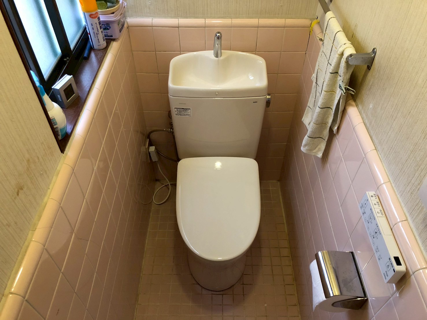 トイレ交換工事 TOTO ピュアレストQR リモデル 手洗付き  CS232BM+SH233BA+TCF4714AK 【京都市北区】