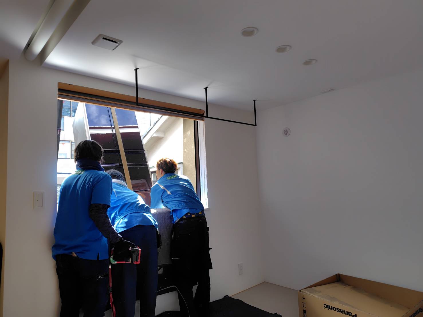 パナソニック 冷蔵庫 NR-F55HY2 クレーン利用搬入【京都市中京区】