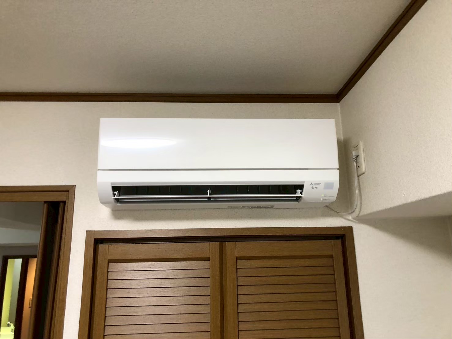 三菱電機 MSZ-GV2824　スタンダードモデル  GVシリーズの2024年モデル（おもに10畳用）エアコン交換工事【京都市上京区のマンション】