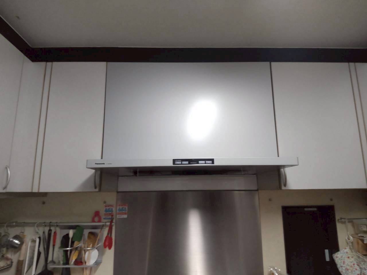 Panasonic　パナソニック エコナビ搭載 フラット形レンジフード 　FY-90DED3-S　【京都市北区】