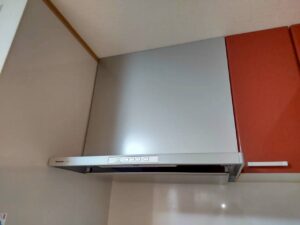 今回は京都市北区のお客様よりレンジフード交換のご依頼を頂きました😊anasonic　 パナソニック レンジフ ード 幅７５㎝ ＨＧＣシリーズ 　スマートスクエアフード（（シルバー） FY-7HGC5-S