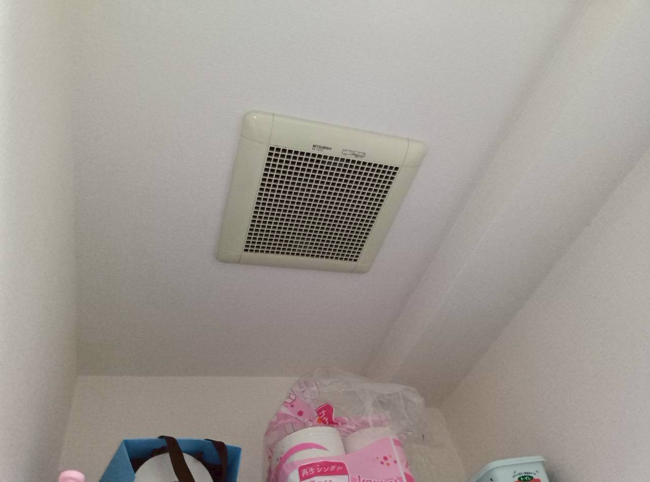 トイレ換気扇交換工事 三菱　V換気扇・ロスナイ [本体]ダクト用換気扇 天井埋込形 VD-13ZC14【京都市中京区の管理組合様より】