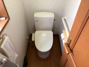 今回は京都市北区のお客様よりトイレ交換のご依頼を頂きました🚽✨ TOTO CS232BM+SH232BA #SC1+Panasonic CH951SP