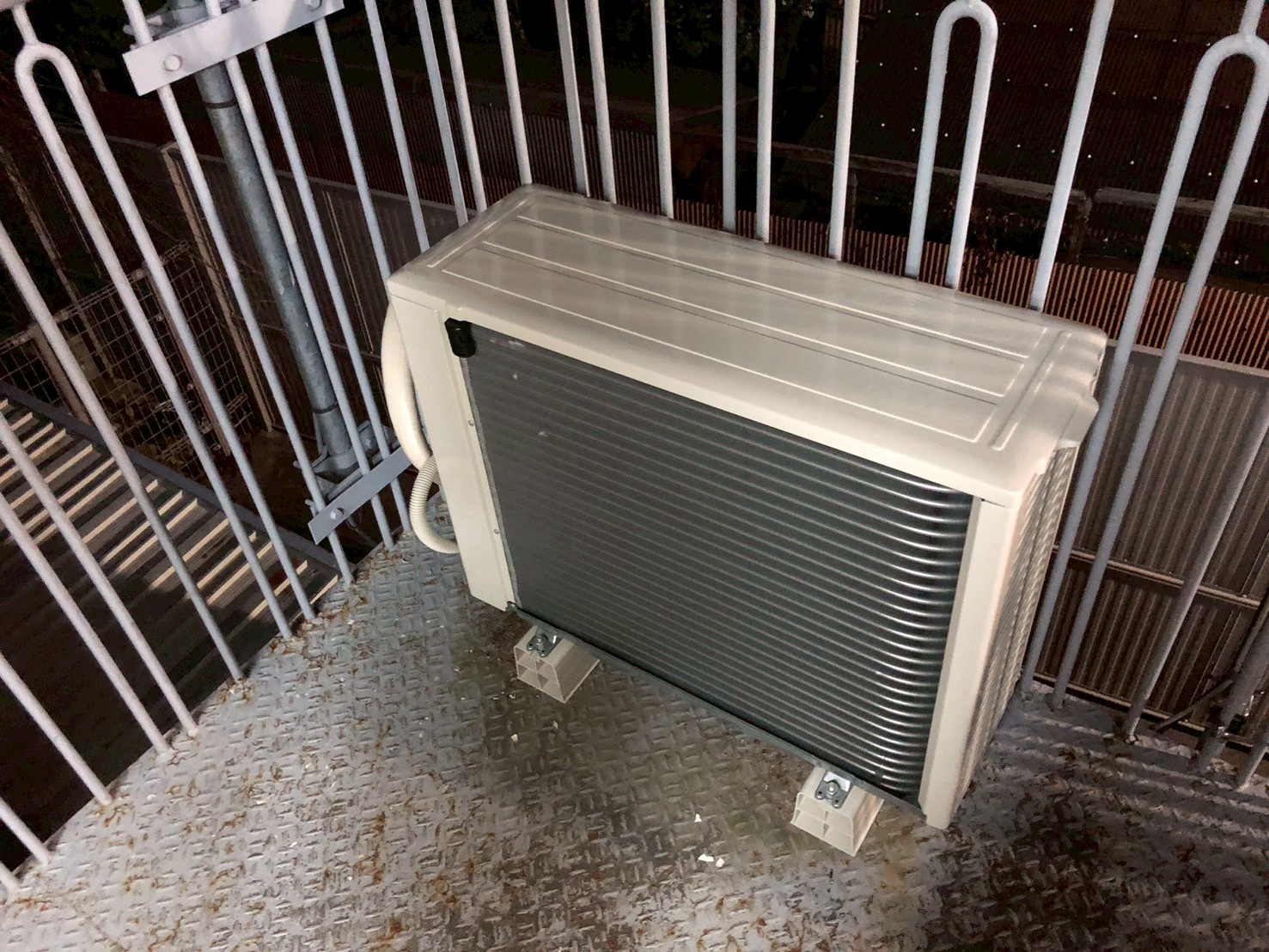 三菱電気　壁掛け型パッケージエアコン 交換工事　PKZ-ERMP45L5 【京都市北区の自治体のお客様より】