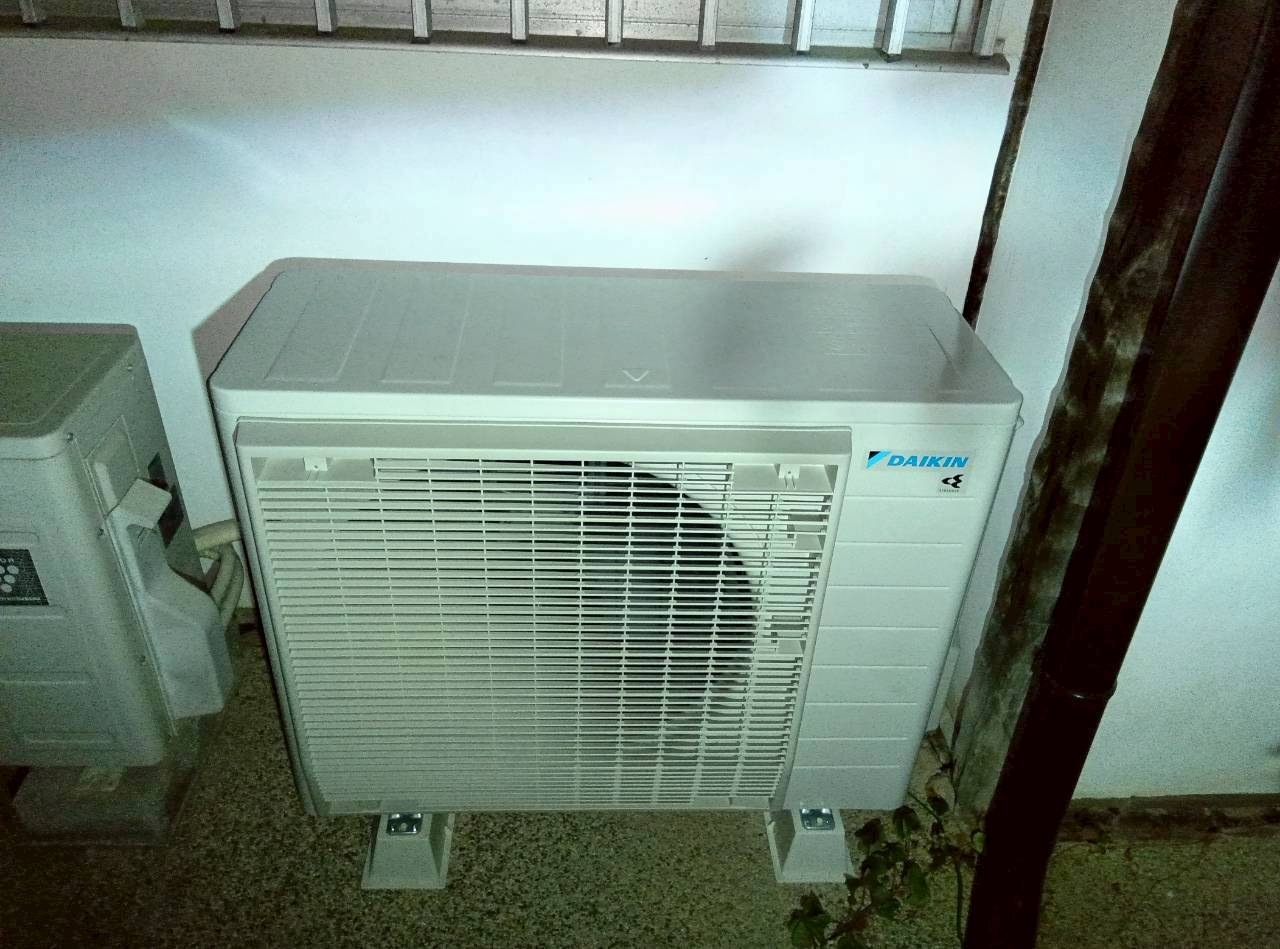 ダイキン エアコン 新規設置工事 2024年モデル　GXシリーズ １８畳用　   S564ATGP-W【京都市上京区】