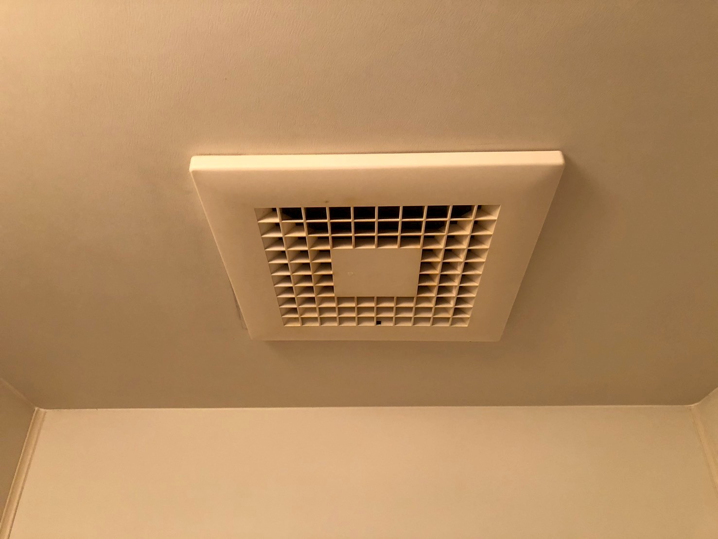 東芝浴室換気扇交換工事 DVP-T14CL 2室用〔京都市下京区のマンション管理会社様より〕