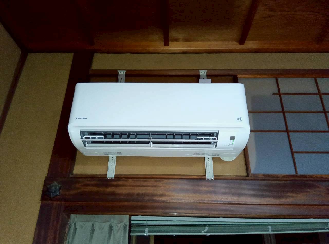 ダイキン エアコン 新規設置工事 2024年モデル　GXシリーズ １８畳用　   S564ATGP-W【京都市上京区】