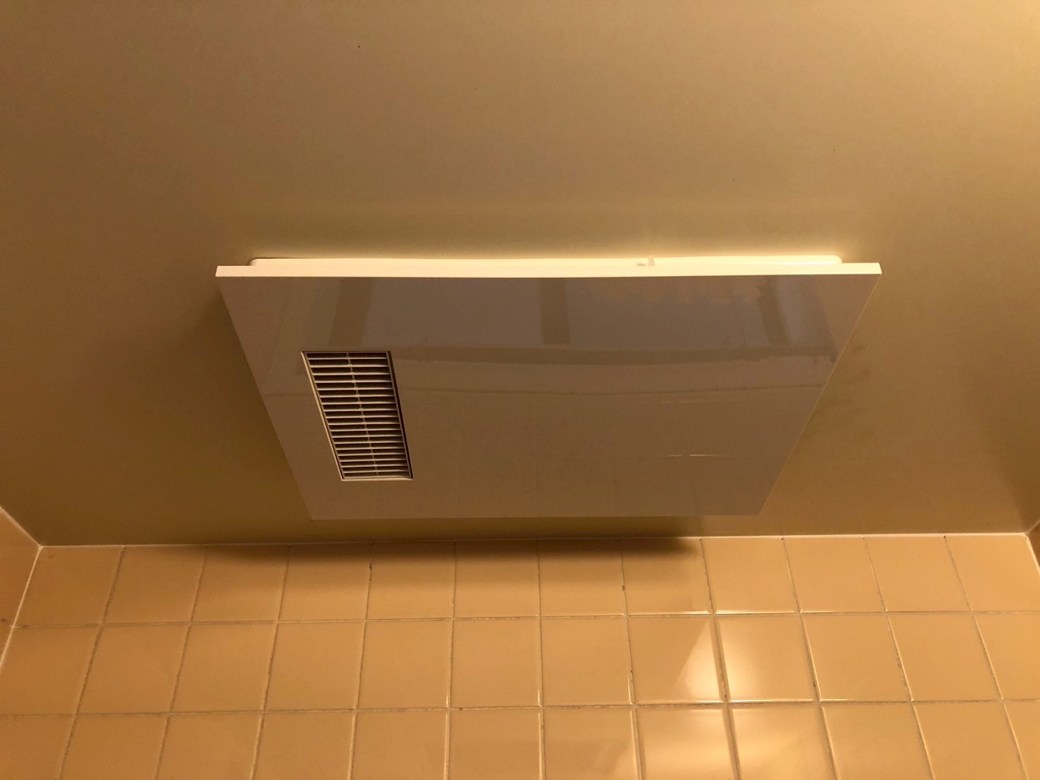 三菱電機 天井埋込み型浴室換気暖房乾燥機『バスカラット24』V-141BZ5+P-141SW5