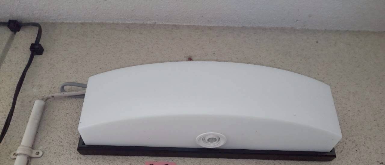 パナソニック LGWC85011U 玄関灯交換【京都市左京区】