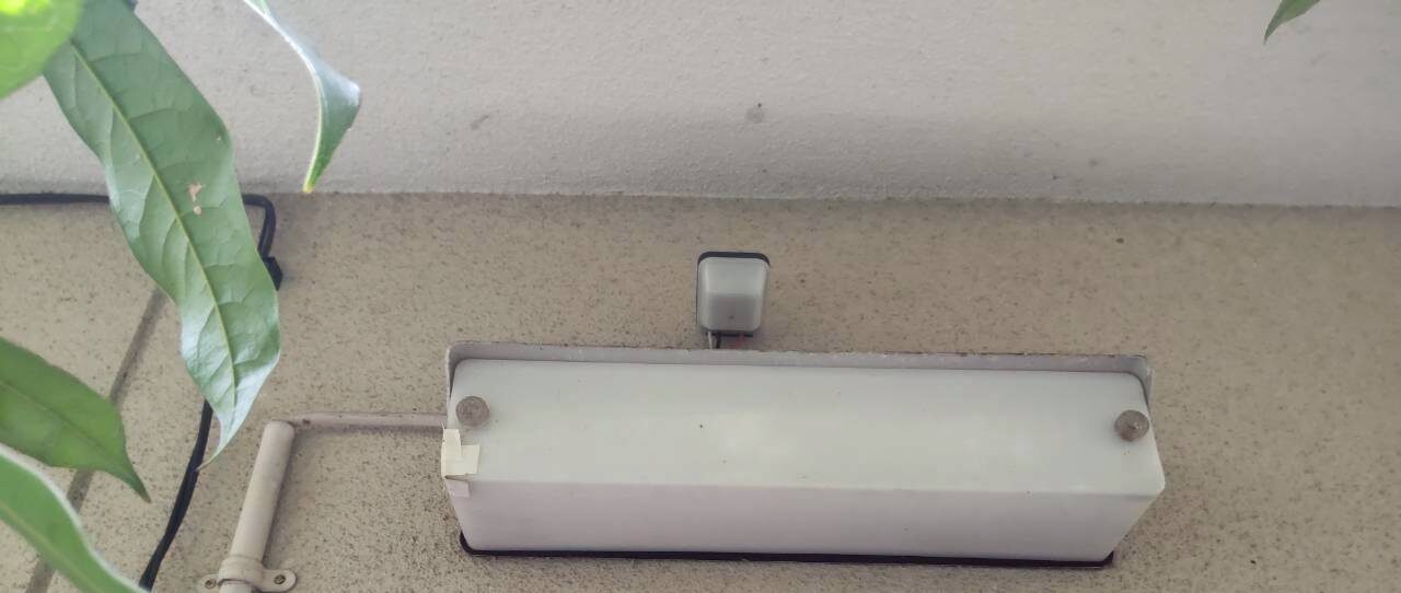 パナソニック LGWC85011U 玄関灯交換【京都市左京区】