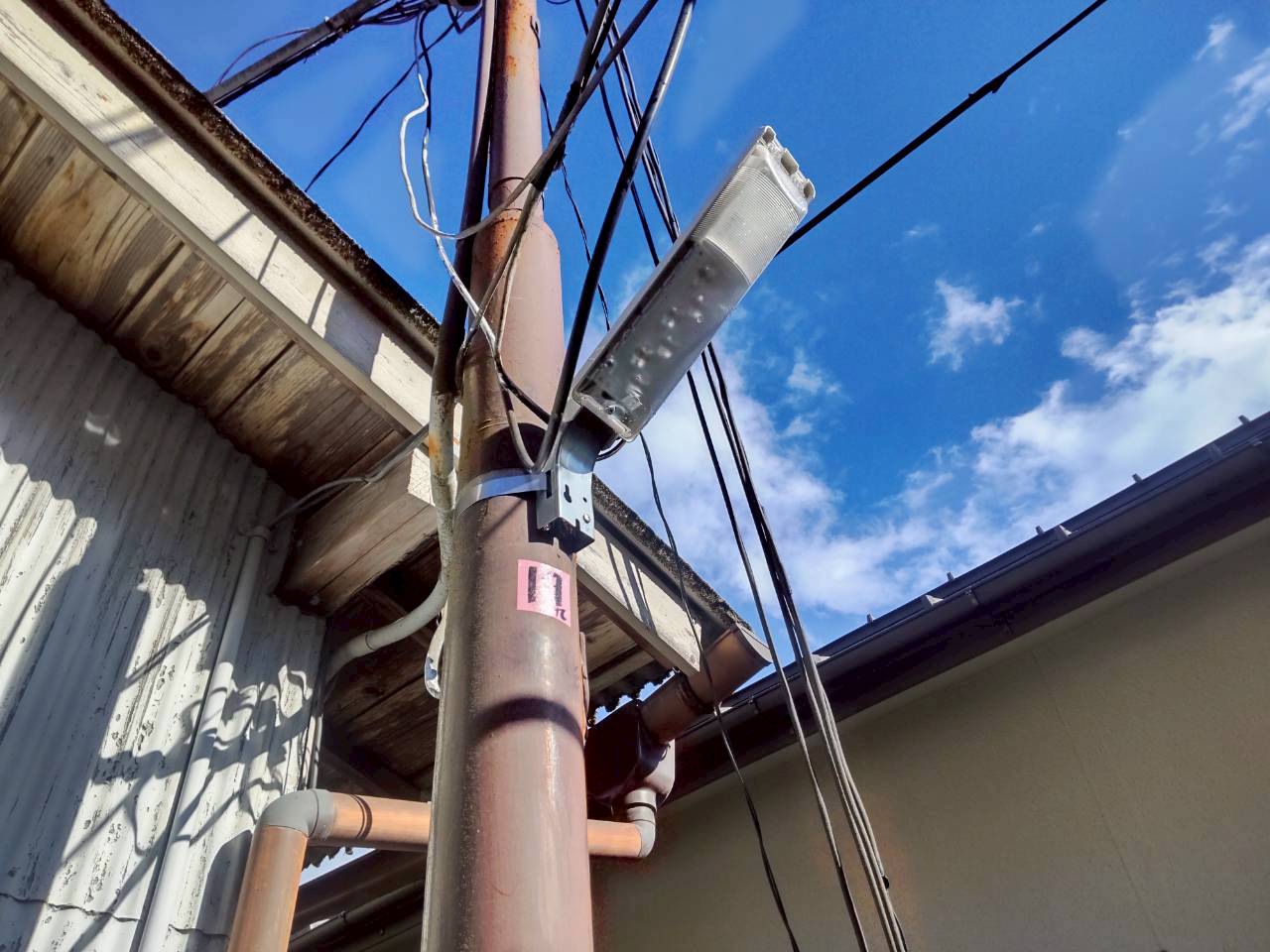 パナソニック 電力柱取付型 LED（昼白色） 防犯灯交換工事 NNY20338LE1 定価17200 円 【京都市左京区】