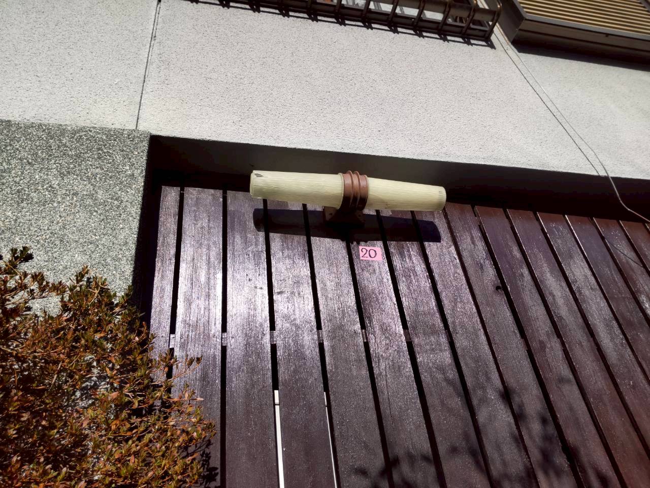 パナソニック 壁直付型 LED(昼白色) ウォールライト ステンレス製 防雨型 NNFS21851C LE9 防犯灯交換工事【京都市左京区】