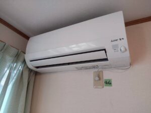 今回は京都市左京区のお客様よりエアコン交換のご依頼を頂きました😊三菱電機 2025年モデル AXVシリーズ 10畳用 MSZ-AXV2825