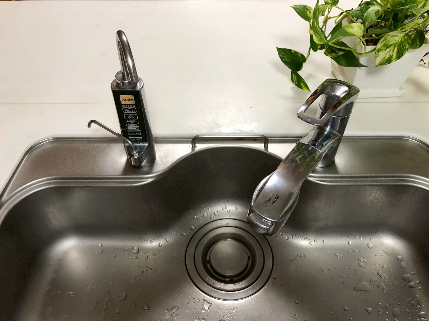 台所水栓交換工事 INAX 浄水器内蔵シングルレバー混合水栓 JF-AJ461SYX(JW) 【京都市北区】