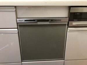 今回は京都市北区のお客様よりビルトイン食洗器交換のご依頼を頂きました😊パナソニック フルオープン食器洗い乾燥機 ストリーム NP-45MS9S