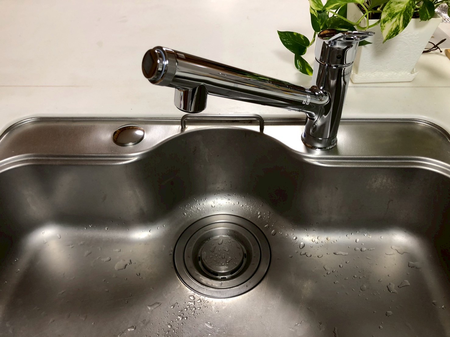 台所水栓交換工事 INAX 浄水器内蔵シングルレバー混合水栓 JF-AJ461SYX(JW) 【京都市北区】