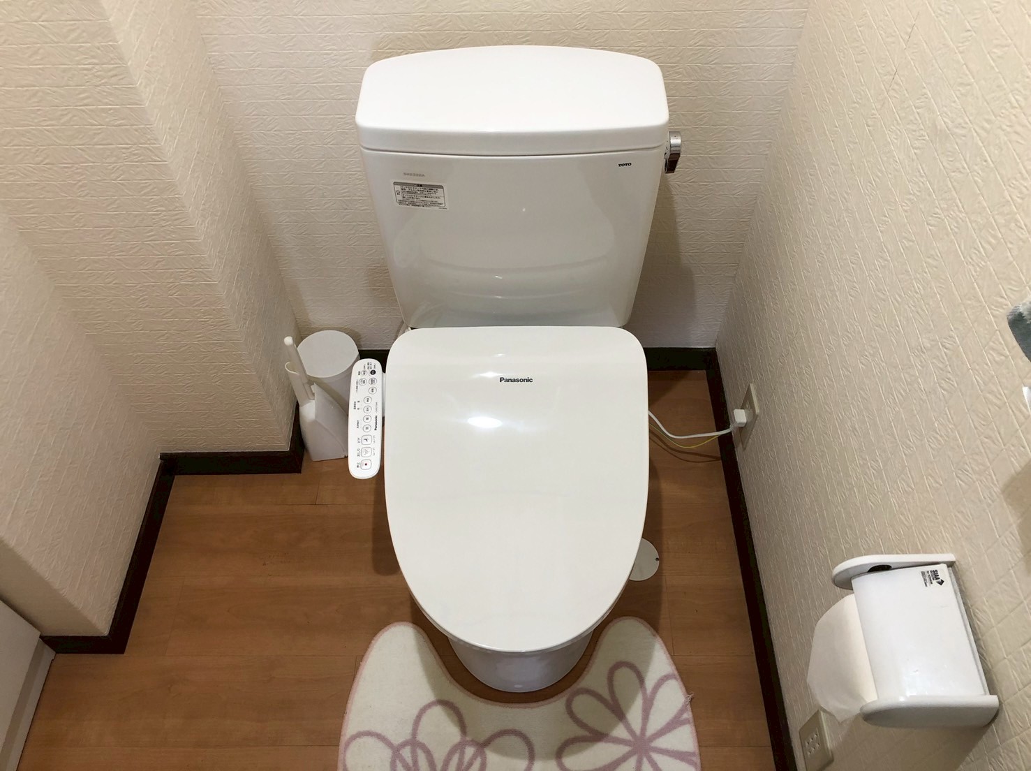 トイレ交換工事  TOTO　CS232BM+SH232BA #SC1  ＋ Panasonic　CH951SPF 【京都市上京区】
