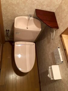 今回は京都市北区のお客様よりトイレ交換工事及び床張り替えのご依頼を頂きました😊