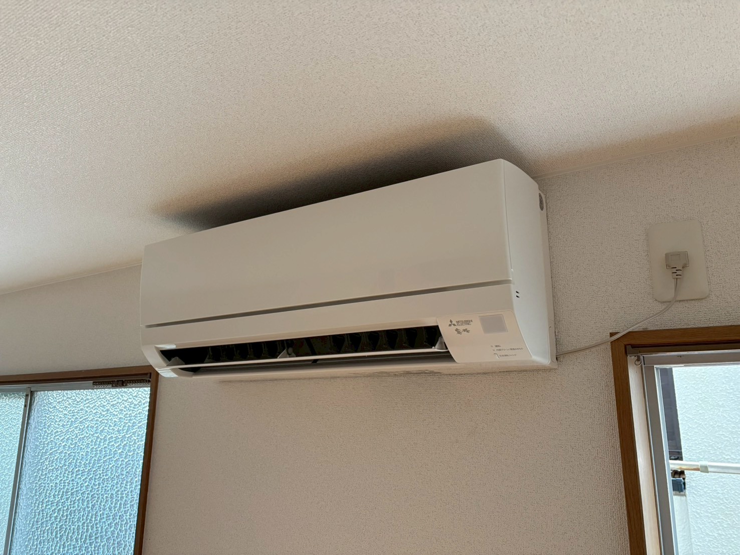 三菱電機 MSZ-エアコン交換工事 MSZ-GV2824-W 　スタンダードモデル  GVシリーズの2024年モデル（【京都市左京区のマンション管理会社様より】