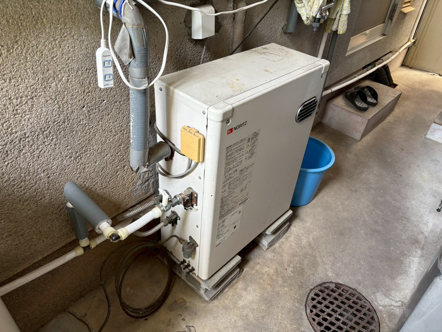 リンナイ ガスふろ給湯器(エコジョーズ) 屋外据置型(追いだき付)RUF-E2405SAG(B) LPG 交換工事【京都市北区】