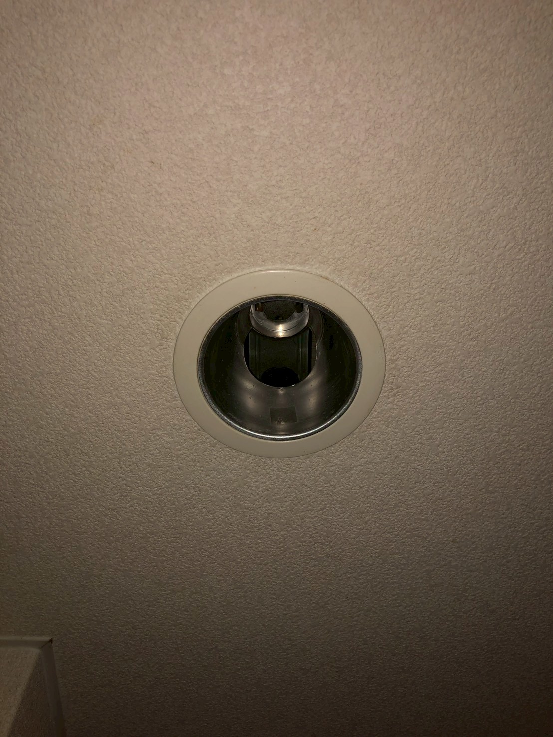 パナソニック ダウンライト100形拡散  電球色 LGD3200LLE1【京都市】