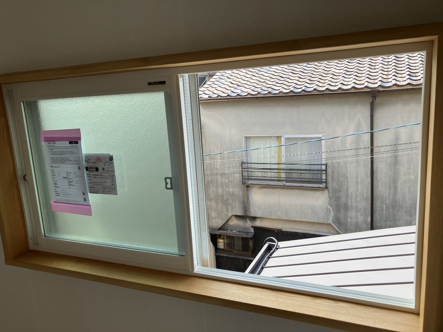 YKKapプラマードU 引き違いオーダー完成品 2枚建て 幅1638㎜高774㎜ 複層 中桟ナシLOWブルー透明 内窓リノベ 二重窓工事【京都市北区】