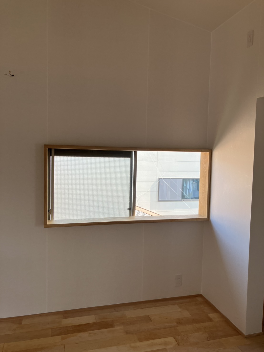 YKKap プラマードU 引き違いオーダー完成品 2枚建て  幅1638㎜高774㎜  複層    中桟ﾅｼLOWブルー透明 内窓リノベ【京都市北区】