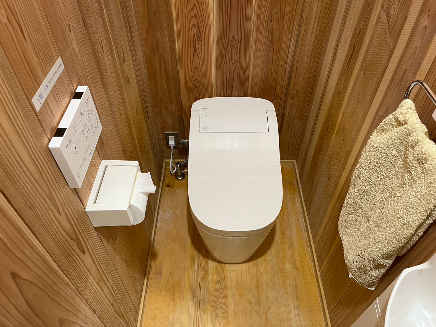 パナソニック トイレ交換工事 全自動おそうじトイレ XCH1601WSK【京都市北区】