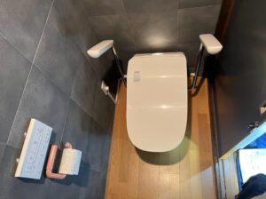 今回は京都市北区のお客様よりトイレ交換のご依頼を頂きました😊パナソニック アラウーノL150 タイプ1 ホワイト フラットリモコン XCH1501WSK