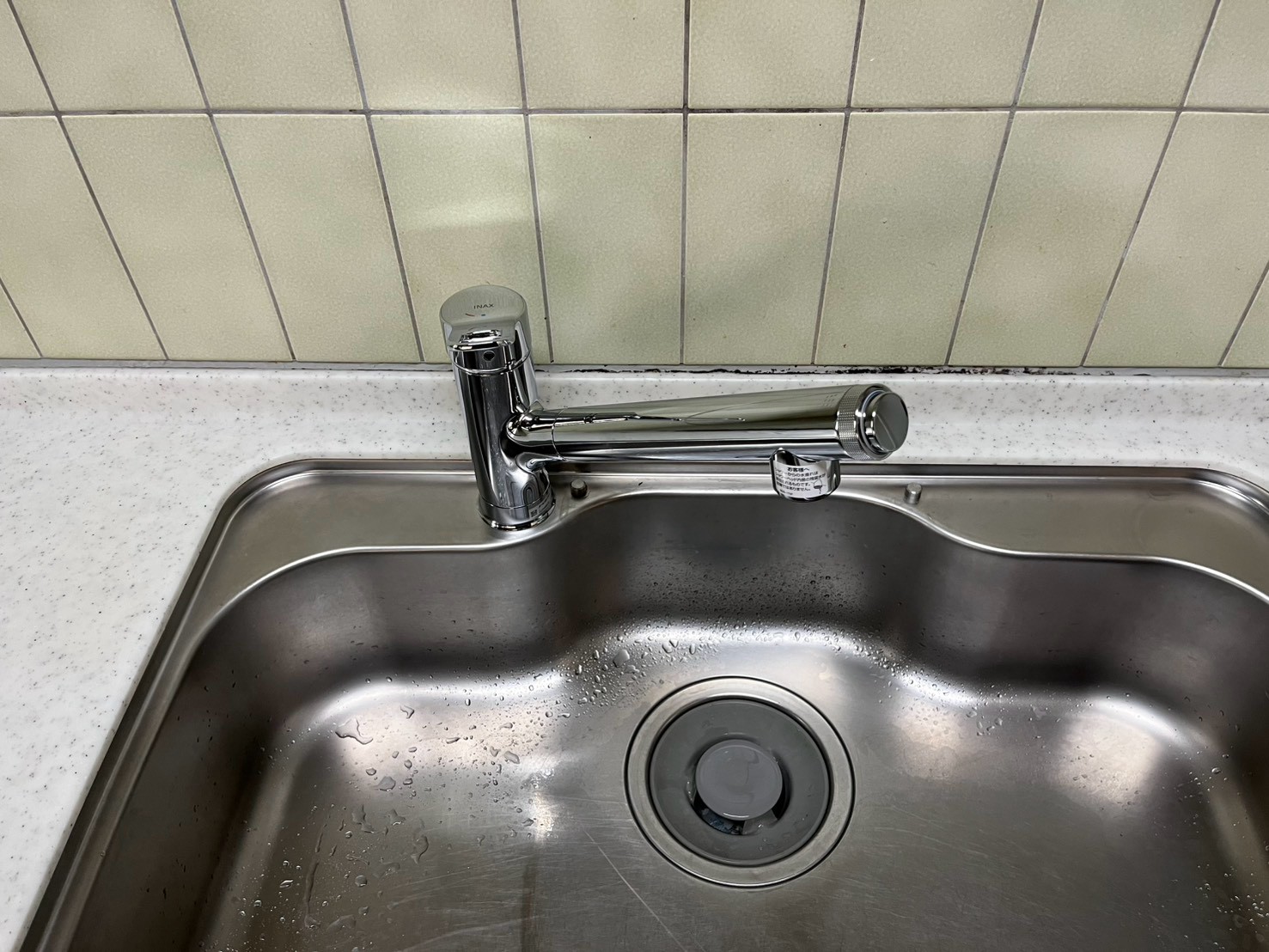 ＩＮＡＸ 台所水栓交換工事  浄水器内蔵シングルレバー混合水栓 JF-AJ461SYX(JW) 【京都市左京区】