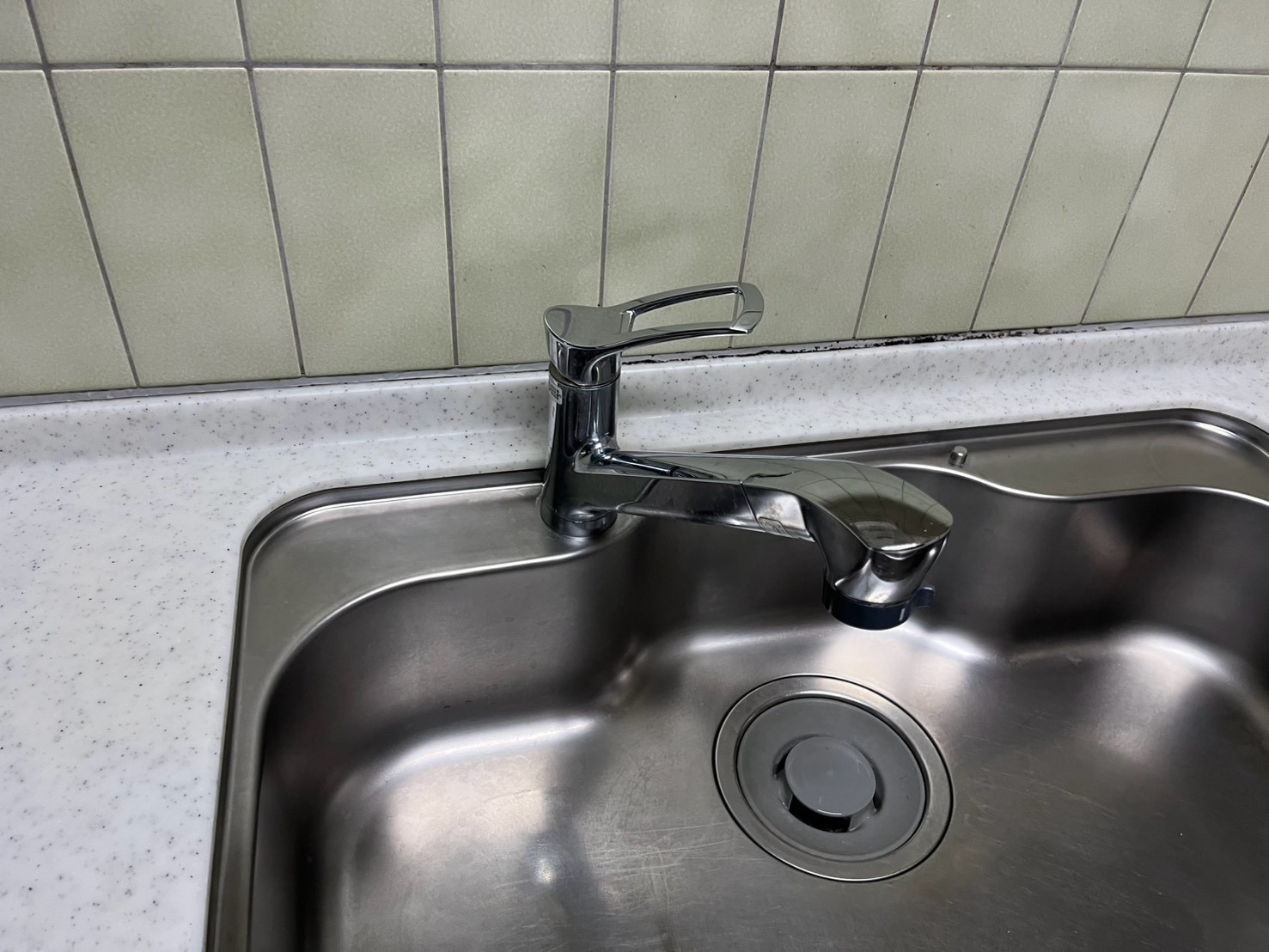 ＩＮＡＸ 台所水栓交換工事  浄水器内蔵シングルレバー混合水栓 JF-AJ461SYX(JW) 【京都市左京区】