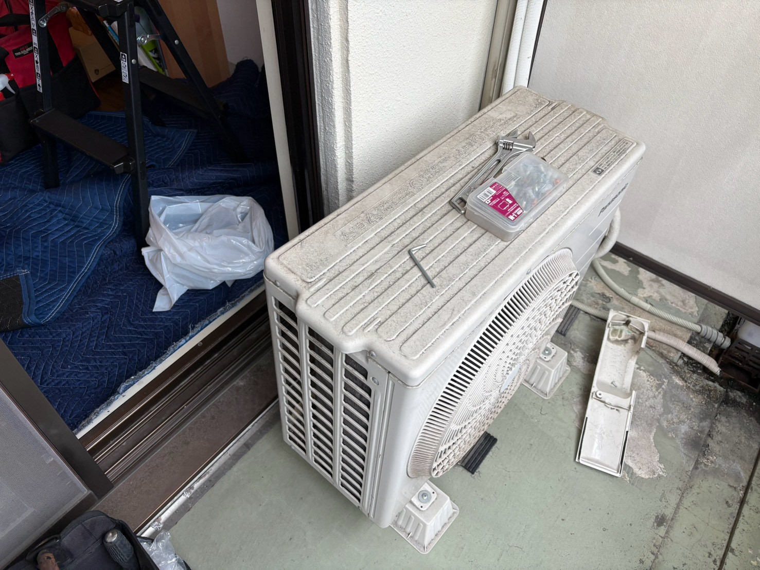 エアコン交換工事 三菱電機 MSZ-GV2525 スタンダードモデル【京都市中京区のマンション】